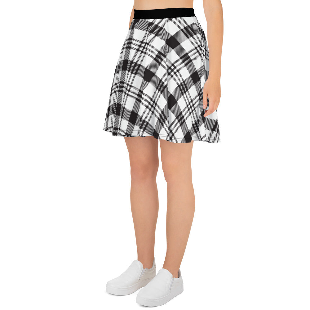 DivineWear Fall22 Plaid Skater skirt in black